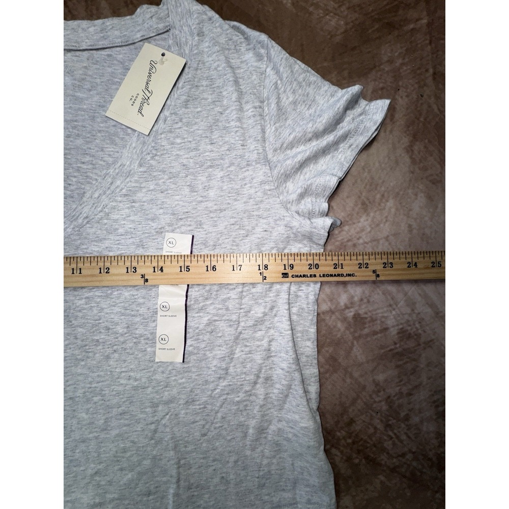 Universal Thread Shirt Womens Size XL Gray Shrunken Short Sleeve V-Neck Top - Picture 3 of 5